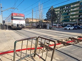 Paso a nivel entre Alfafar y Sedaví.