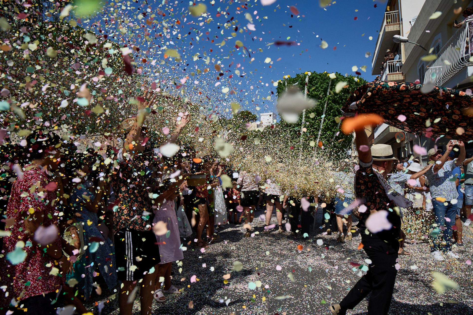 Color, calor, música y &#039;alfàbegues&#039; en Bétera