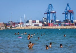 Playa Port Saplaya.