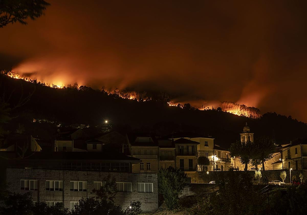 Los incendios que asolan España, en imágenes