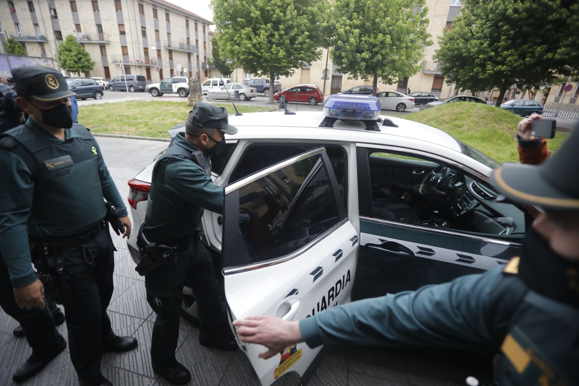 Imagen de archivo de la Guardia Civil escoltando a un acusado.