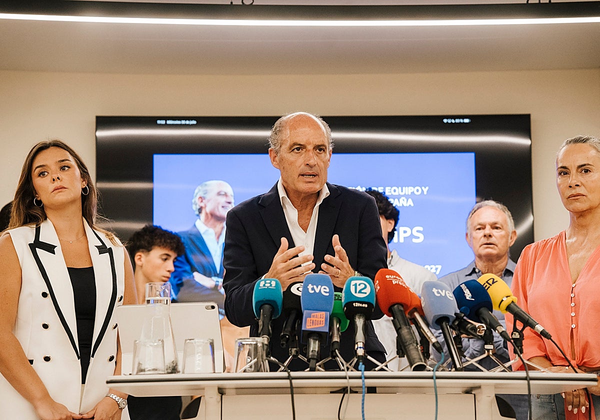 Paco Camps, en la presentación de su equipo para optar a la presidencia del PPCV.