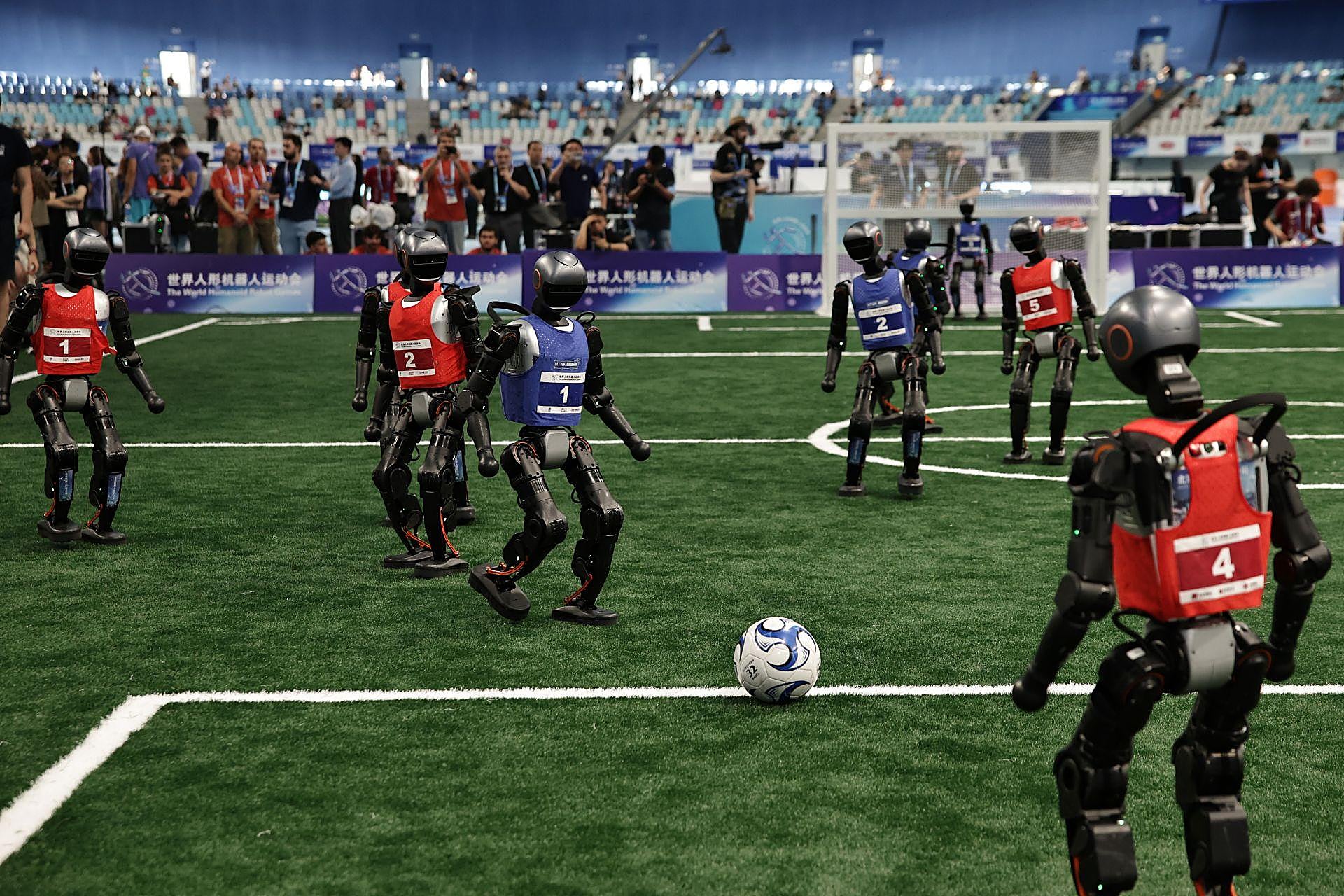 Celebración de las primeras Olimpiadas de robots en Pekín