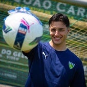 Primeras imágenes de Lucas Cañizares como futbolista del CD Tondela.