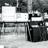 Aparatos de música en una de las primeras ediciones de discomóvil.