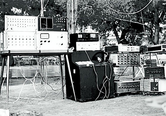 Aparatos de música en una de las primeras ediciones de discomóvil.