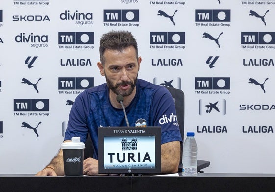 Corberán en rueda de prensa.