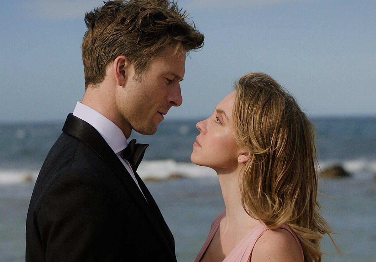 'Cualquiera menos tú'.