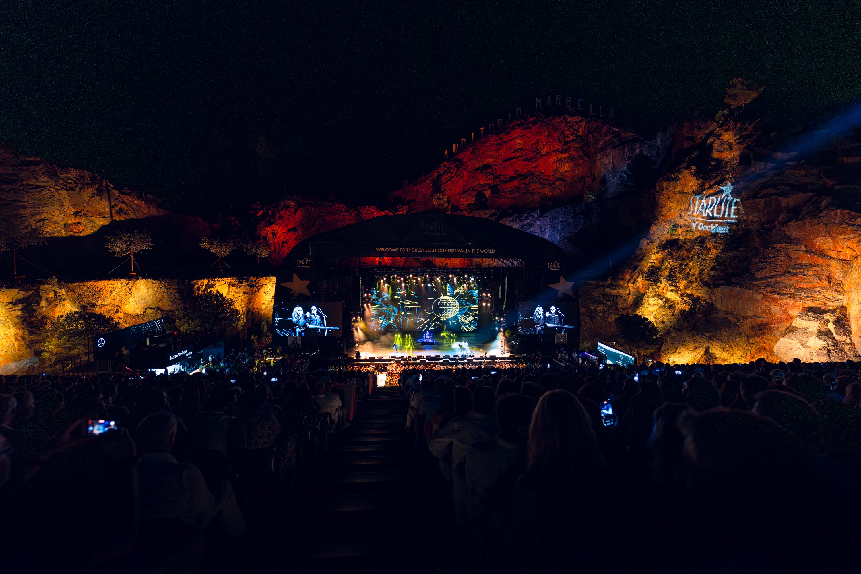 Fotos del concierto de Alaska (Fangoria) y Mario Vaquerizo (Nancys Rubias) en el Starlite de Marbella