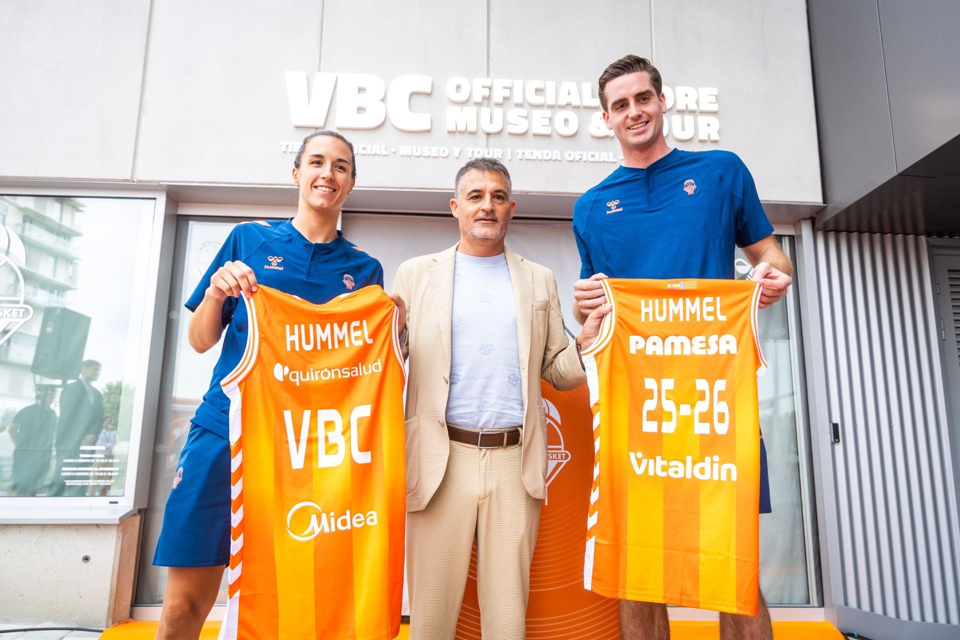 El Valencia Basket estrena nueva tienda en el Roig Arena