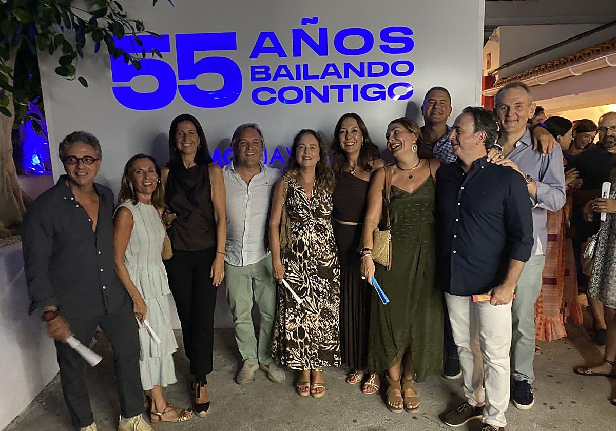 Quique Torregrosa, Ana Pérez, Beatriz Maset, Tony Jordán, Pedro Álvarez, Maria José Mazón, Inma Roldán, Luis Lillo y Vicente Olmos.