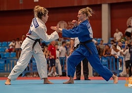 Dos judocas, durante la competición.