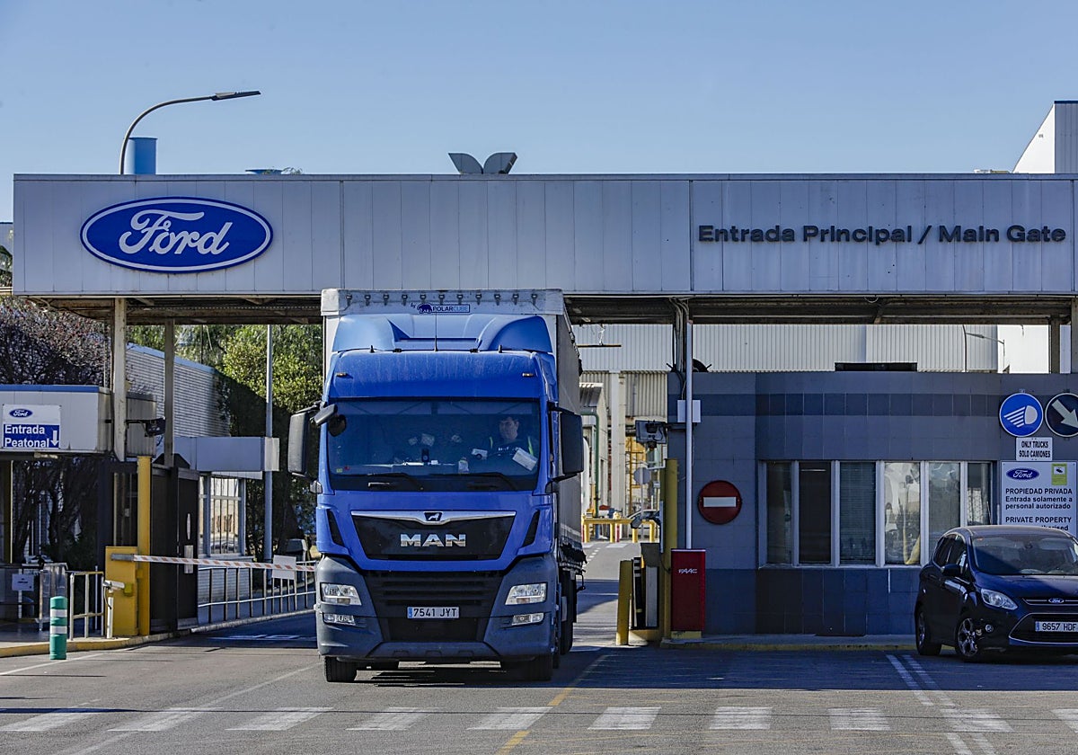 Puerta de acceso a la fábrica de Ford Almussafes.