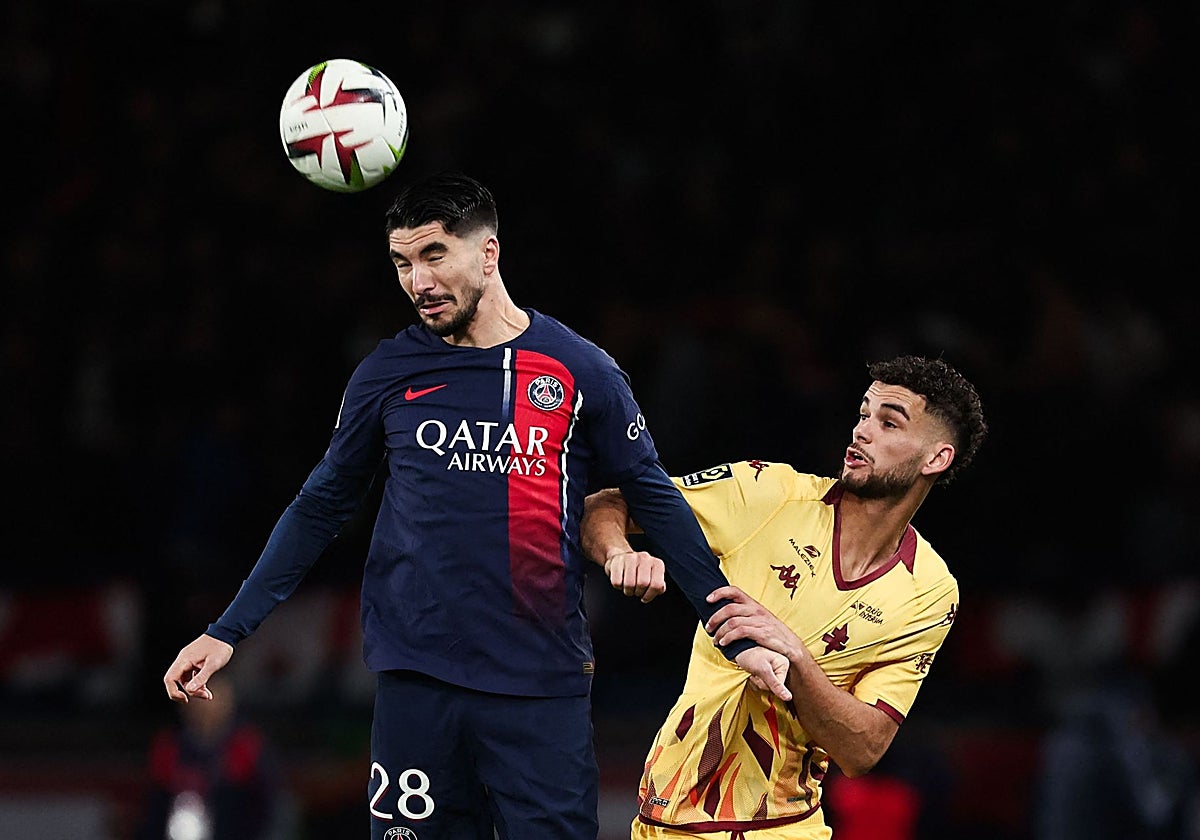 Carlos Soler, con la camiseta del PSG.
