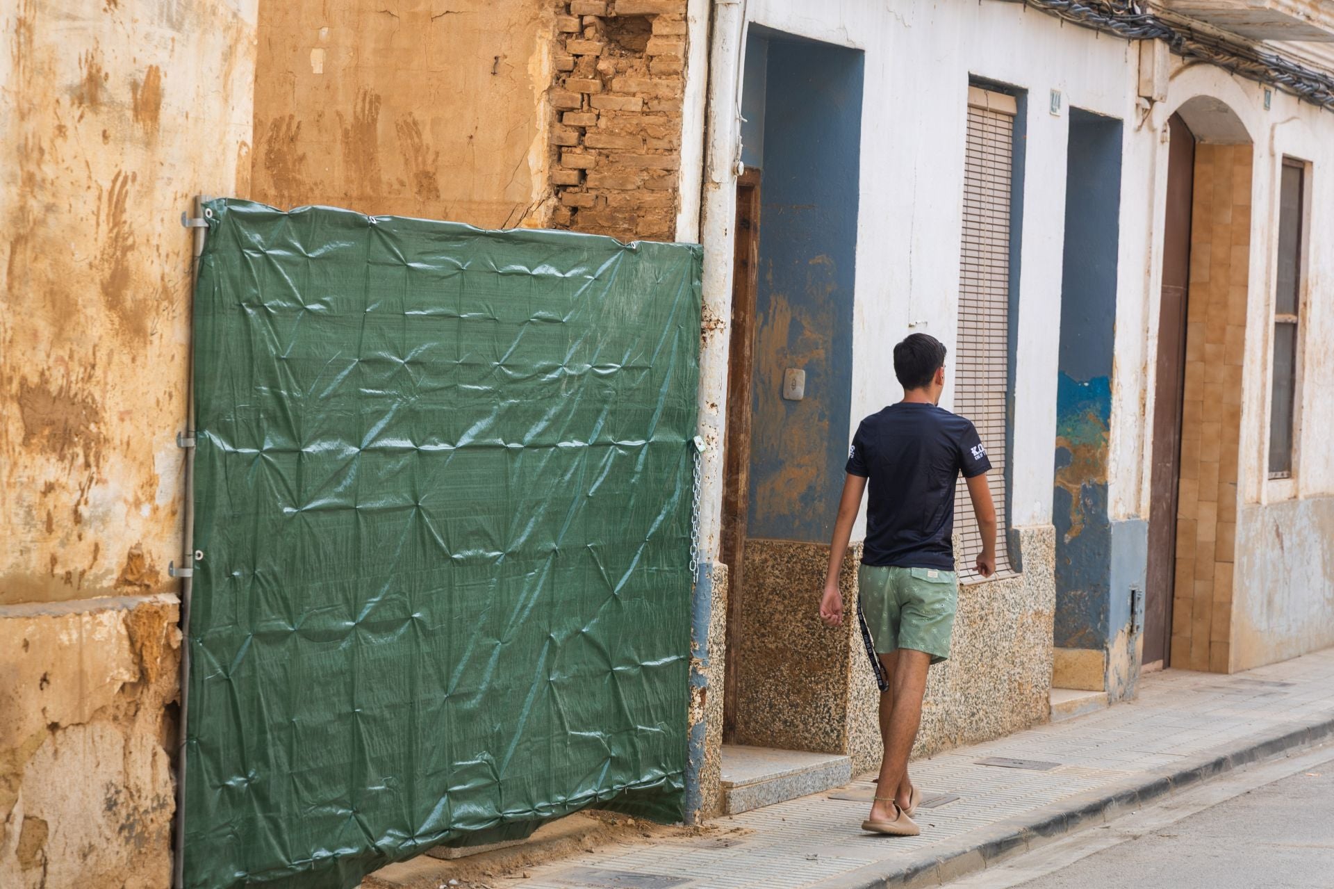 FOTOS | Las dos casas de Paiporta afectadas por la dana que han sido ocupadas