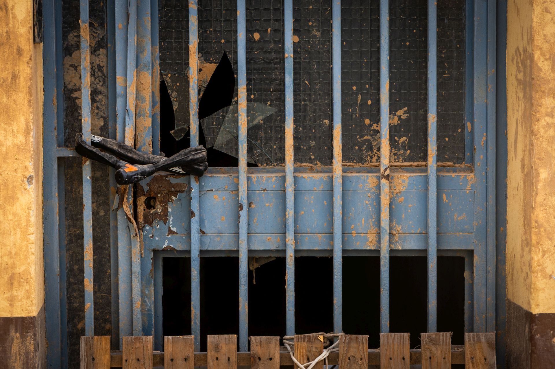 FOTOS | Las dos casas de Paiporta afectadas por la dana que han sido ocupadas