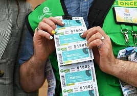 Venta de cupones de la ONCE, en un quiosco.