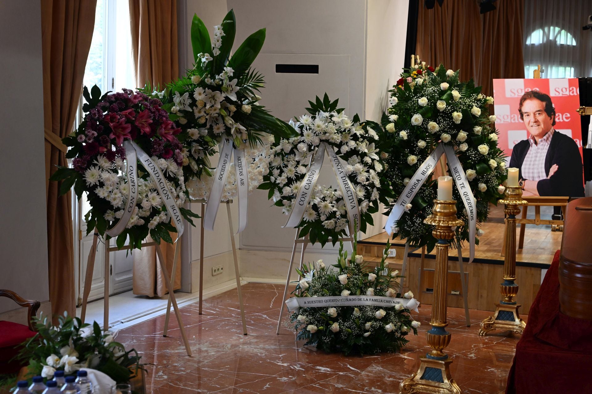 Fotos: desfile de famosos para dar el último adiós a Manolo de la Calva (Dúo Dinámico)