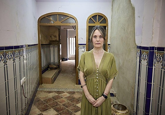 Rosa Álvarez, en la casa de su padre en Catarroja, donde perdió la vida la tarde de la dana.