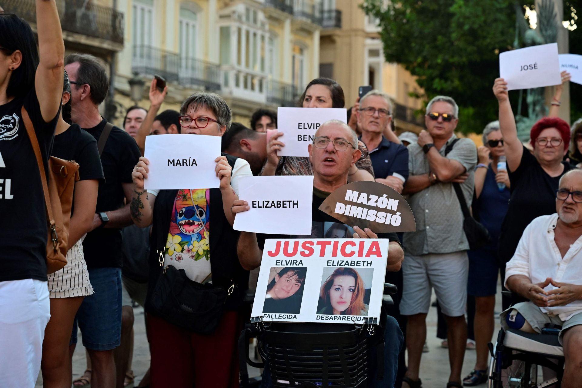 FOTOS | La décima manifestación contra Mazón en Valencia, diez meses después de la dana