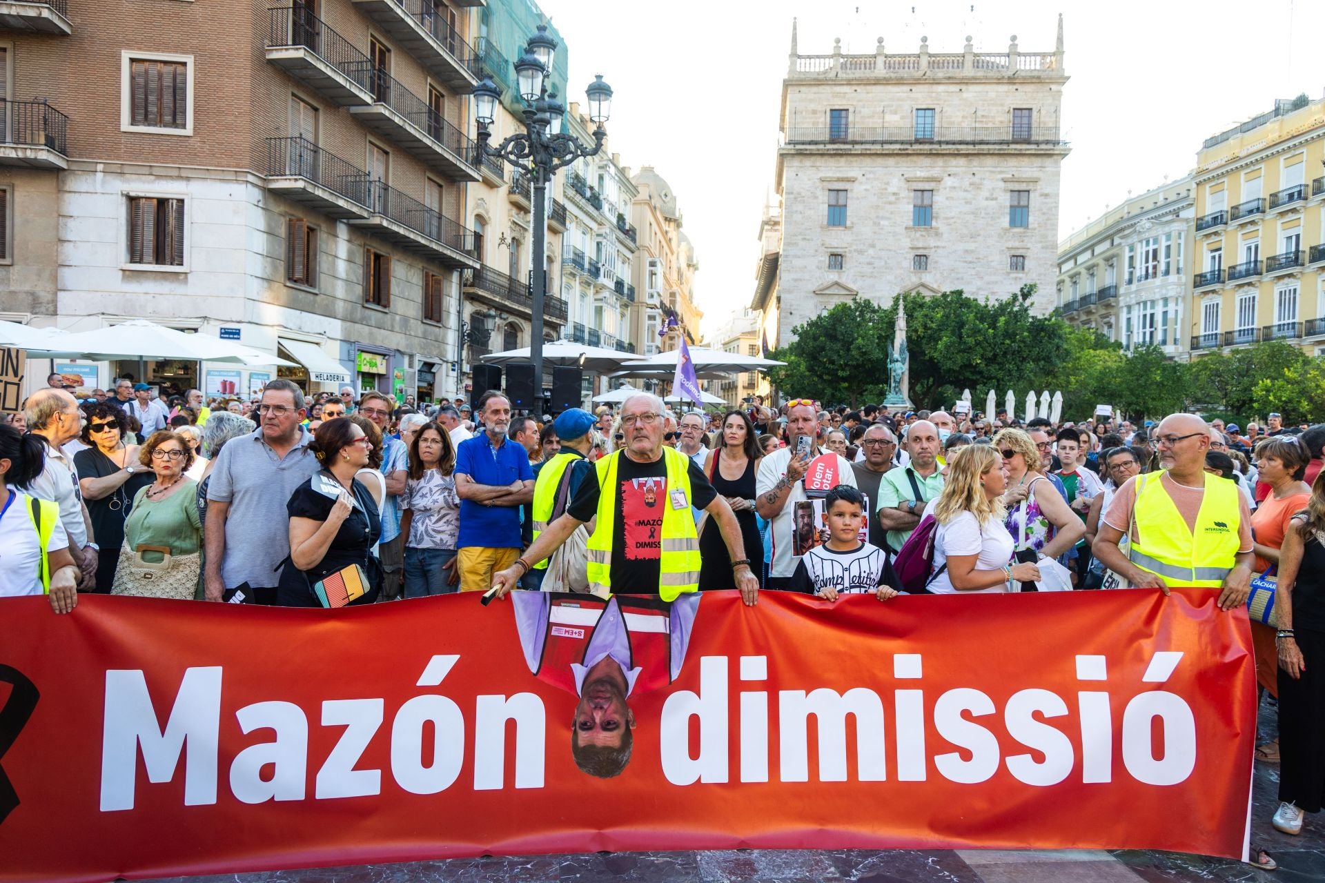 FOTOS | La décima manifestación contra Mazón en Valencia, diez meses después de la dana