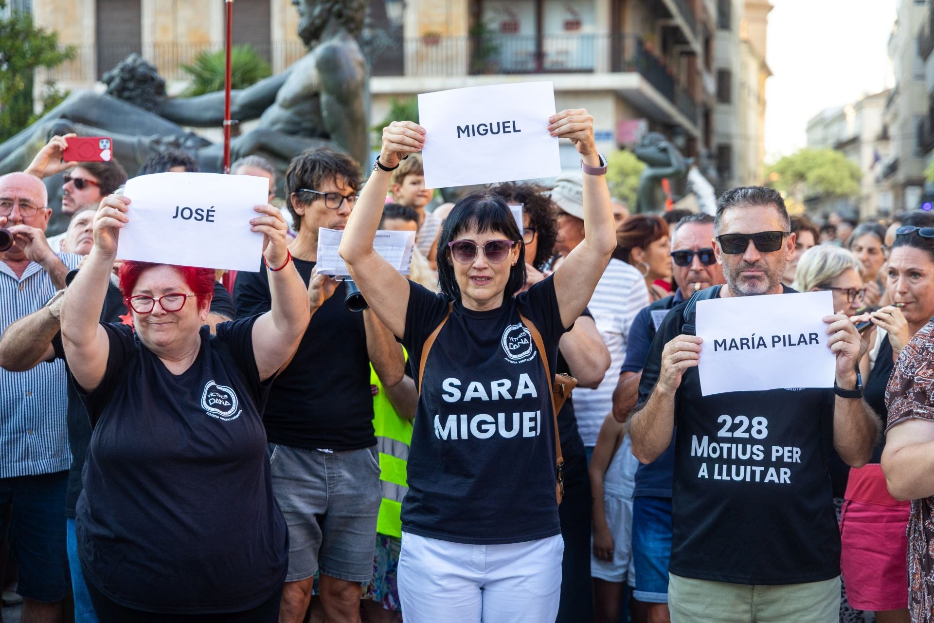 FOTOS | La décima manifestación contra Mazón en Valencia, diez meses después de la dana