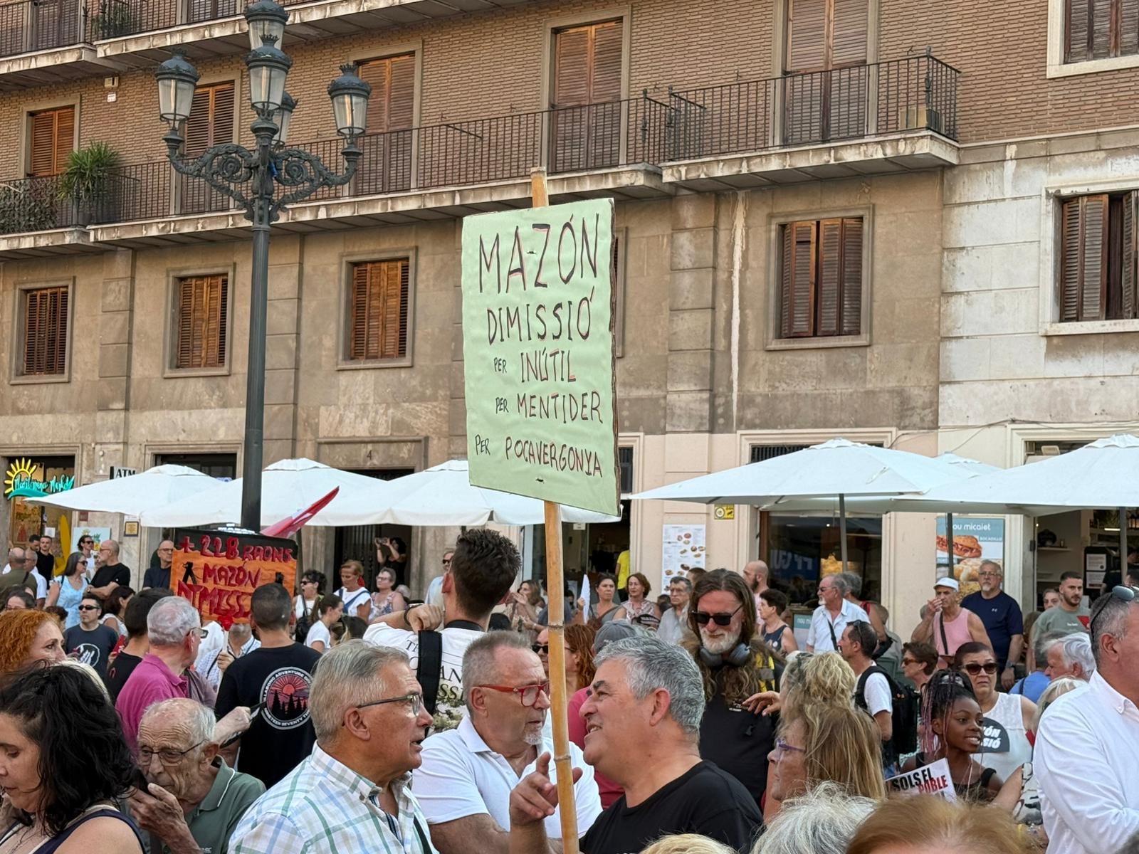 FOTOS | La décima manifestación contra Mazón en Valencia, diez meses después de la dana