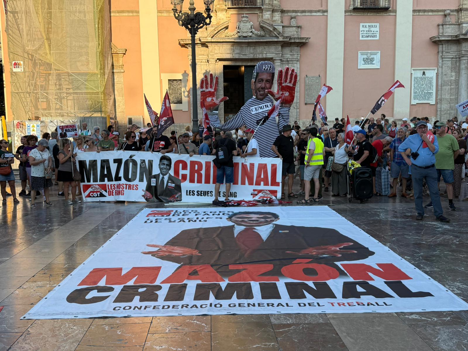 FOTOS | La décima manifestación contra Mazón en Valencia, diez meses después de la dana