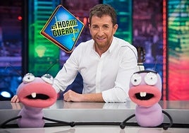 Pablo Moros junto a Trancas y Barrancas, las hormigas del programa.