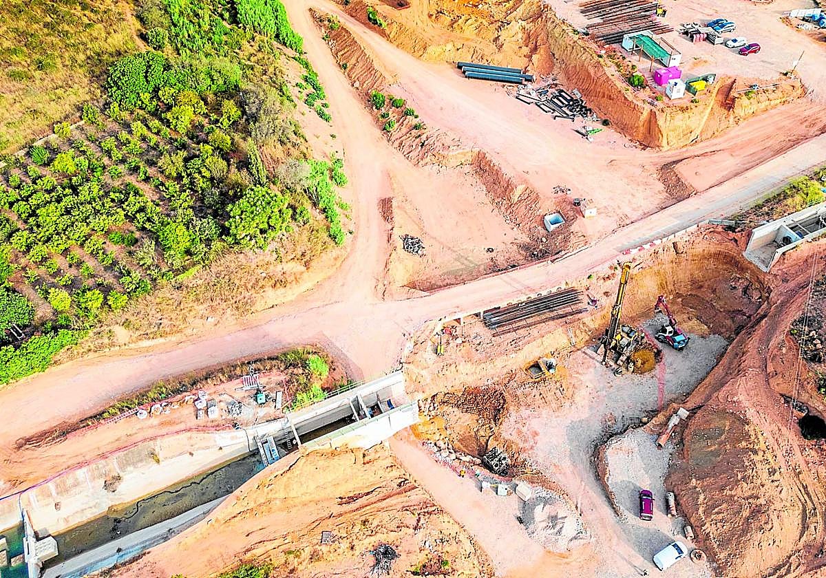 La presa del pánico. Los trabajos para reparar por completo Forata continúan 10 meses después.