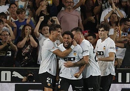 La rabia de Danjuma aparece en el gol.