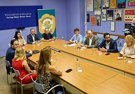 Reunión de la Plataforma pel Finançament Just hace ahora un año.