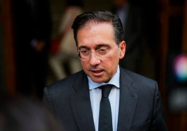 El ministro Albares se niega a reconocer el valenciano y rechaza pedir su oficialidad en Europa