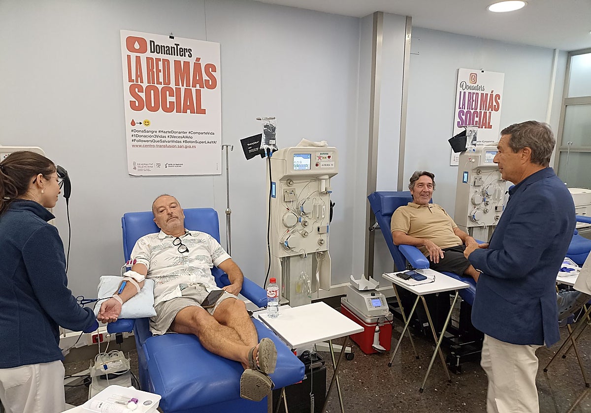 El conseller, en su visita al Centro de Transfusión de la Comunitat este miércoles.