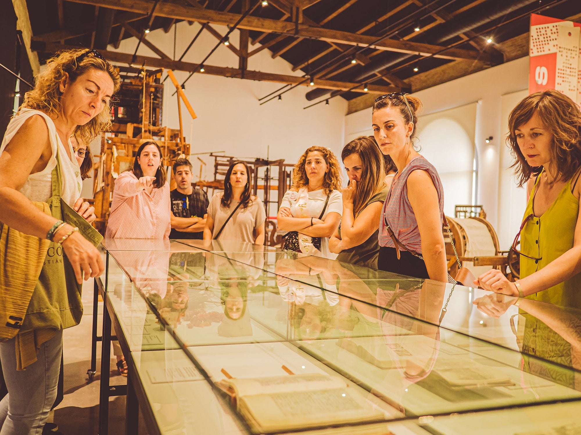 Visita al Museo Textil de Ontinyent en 2024, como parte de las Experiencias de Nómade.