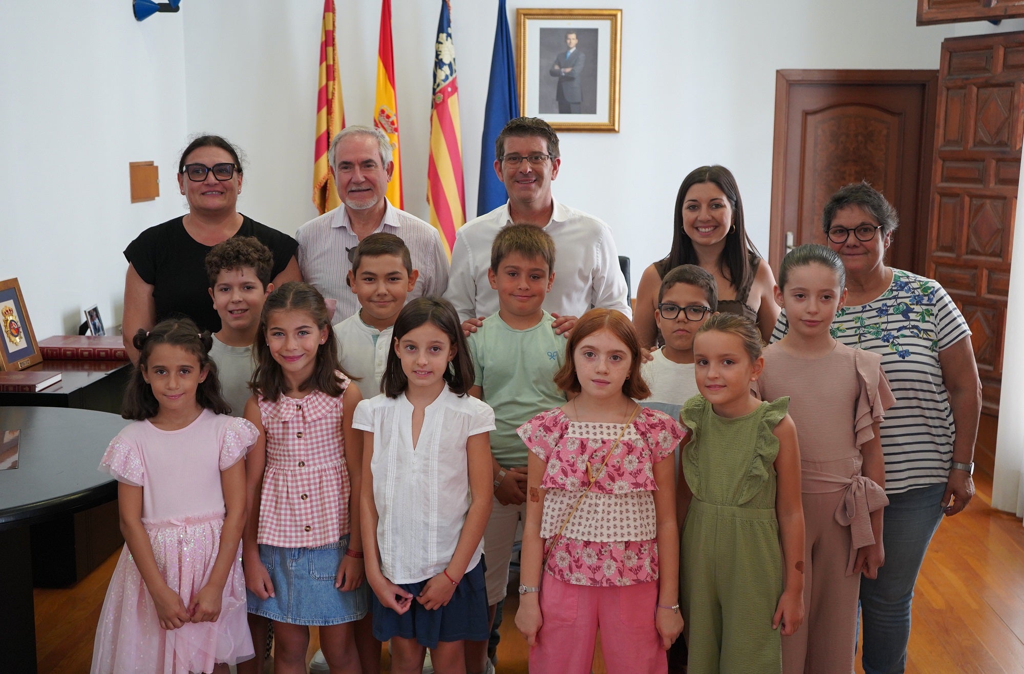 El alcalde ha recibido a los Angelets 2025.