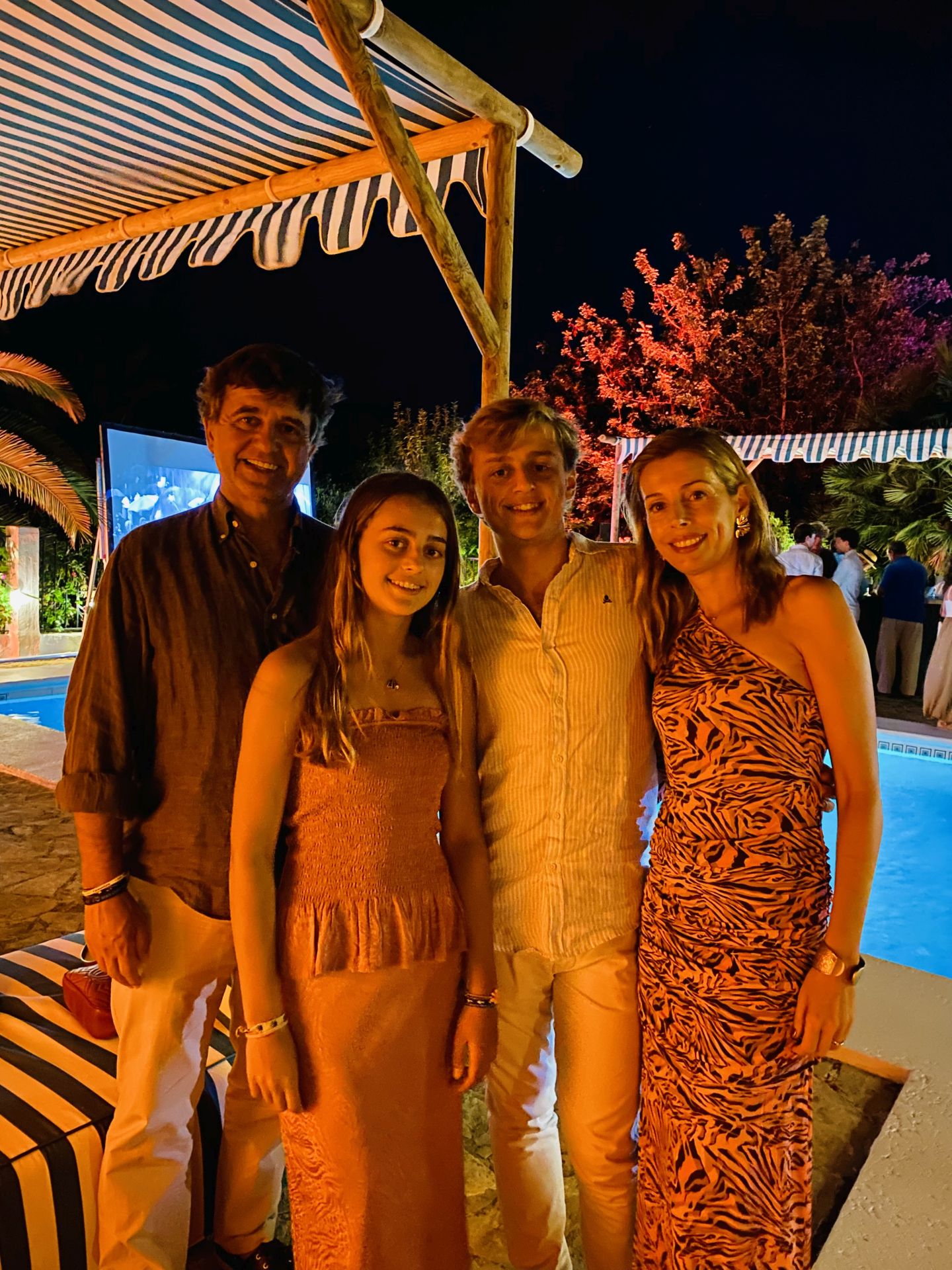 Recuerdos de verano de ocho apellidos de la sociedad valenciana