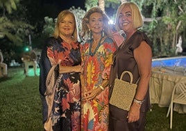 Carmen de Rosa, Mayrén Beneyto y Julia Pérez Broseta, en la fiesta organizada por Alfonso Manglano.