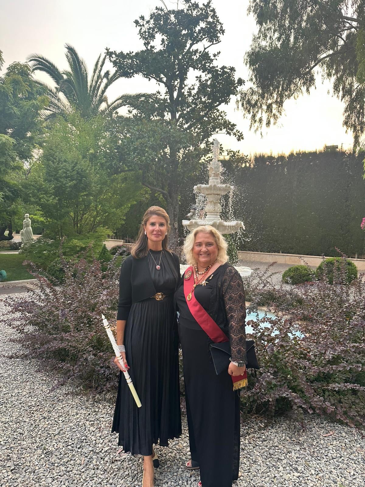 Esther Pastor y María José San Segundo en Navajas.