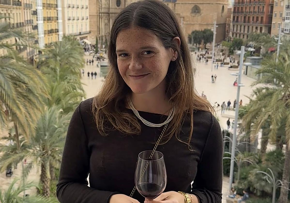 María Ferrando, en la plaza de la Reina.