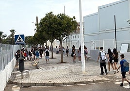 Instalaciones del instituto Berenguer Dalmau de Catarroja, este lunes.