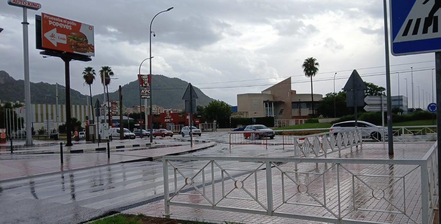 La acumulación de lluvia obliga a cortar la CV-645.