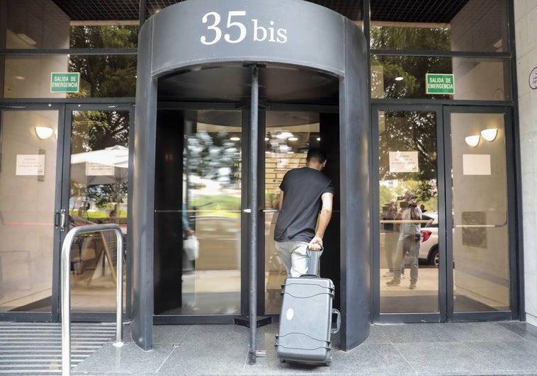 El juez de Azud mantiene investigado al socialista que dirigió Acuamed y anticipa «inminentes» informes de la UCO