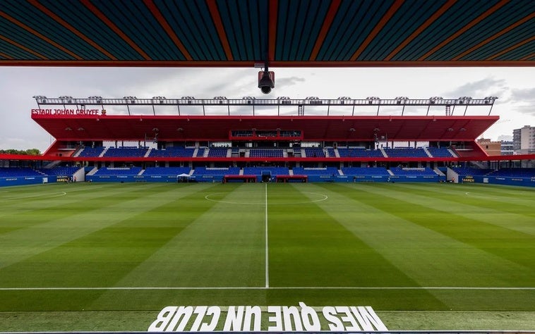 LaLiga incumple su reglamento para favorecer al Barça y accede a que juegue ante el Valencia en el Johan Cruyff