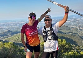 Mario Raúl Martínez, junto a una de sus guías.