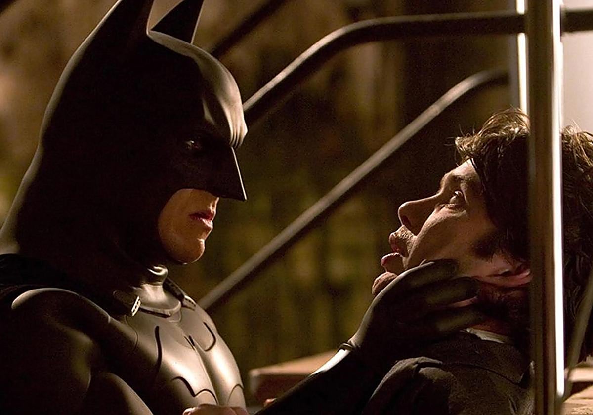 Qué películas ver hoy viernes en televisión: de 'Batman Begins' a un clásico de uno de los directores más importantes de la historia