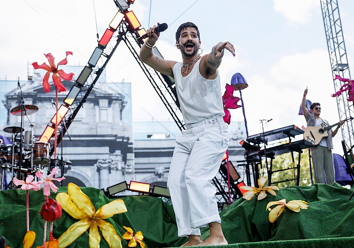 Camilo dando un concierto en una de sus giras