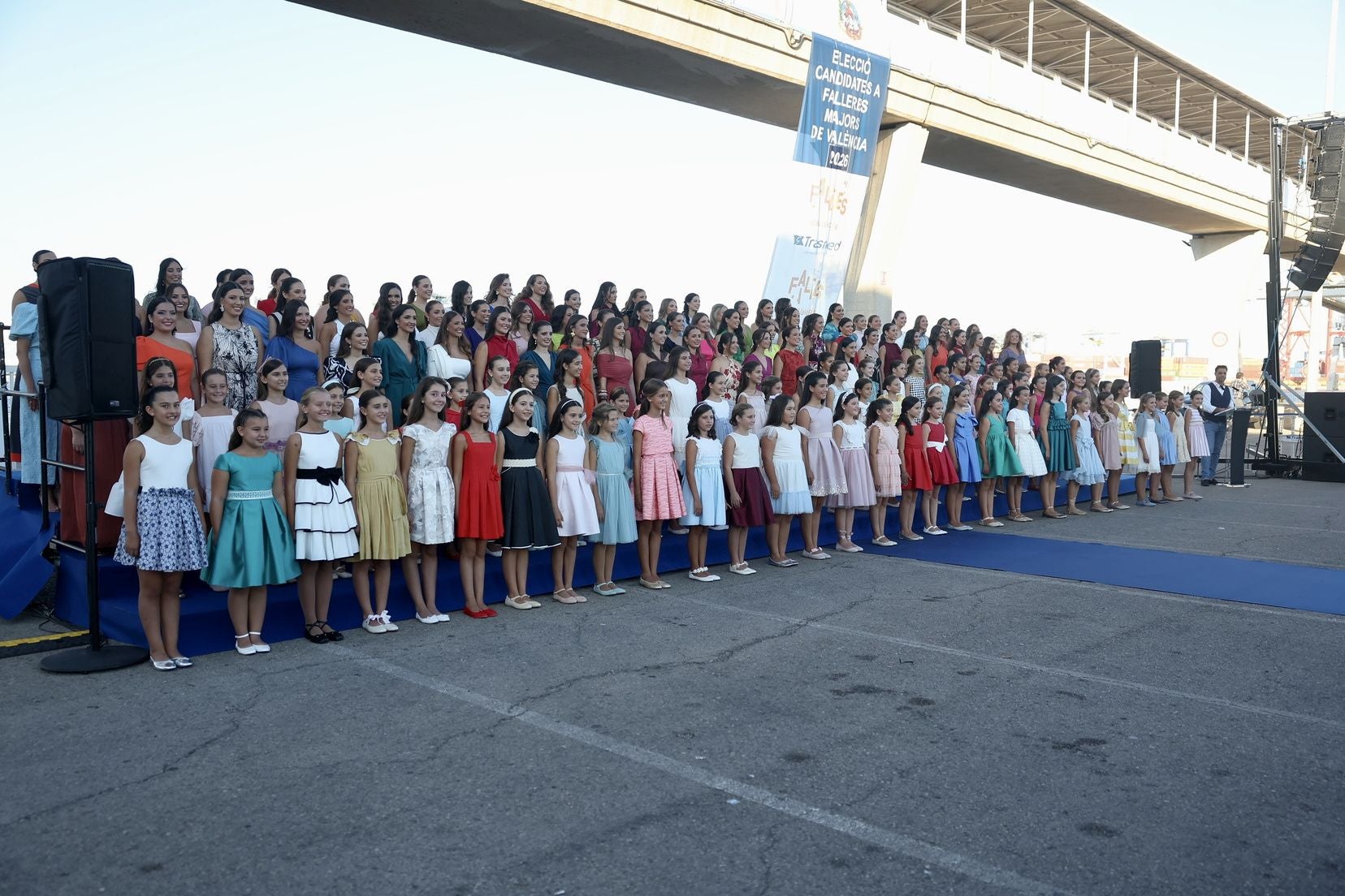 FOTOS | La presentación de las 146 aspirantes a Falleras Mayores de Valencia 2026
