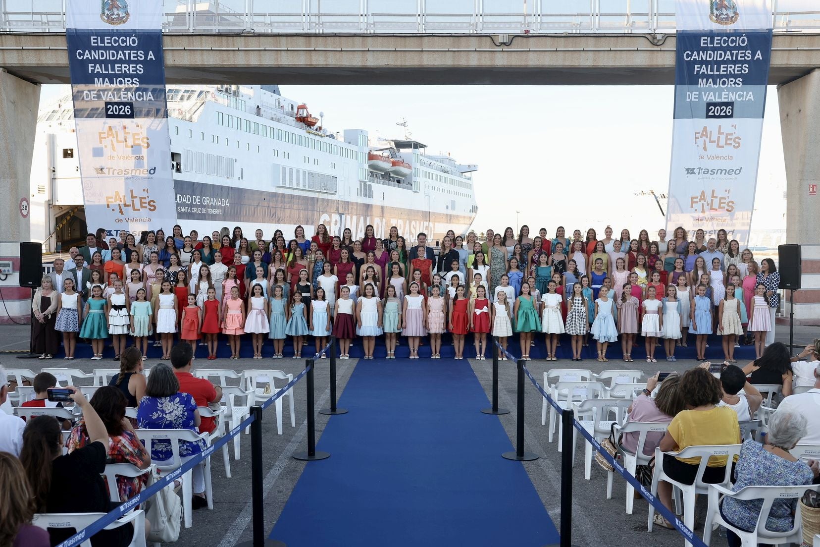 FOTOS | La presentación de las 146 aspirantes a Falleras Mayores de Valencia 2026