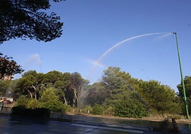 Cañones antiincendios del Saler en funcionamiento.